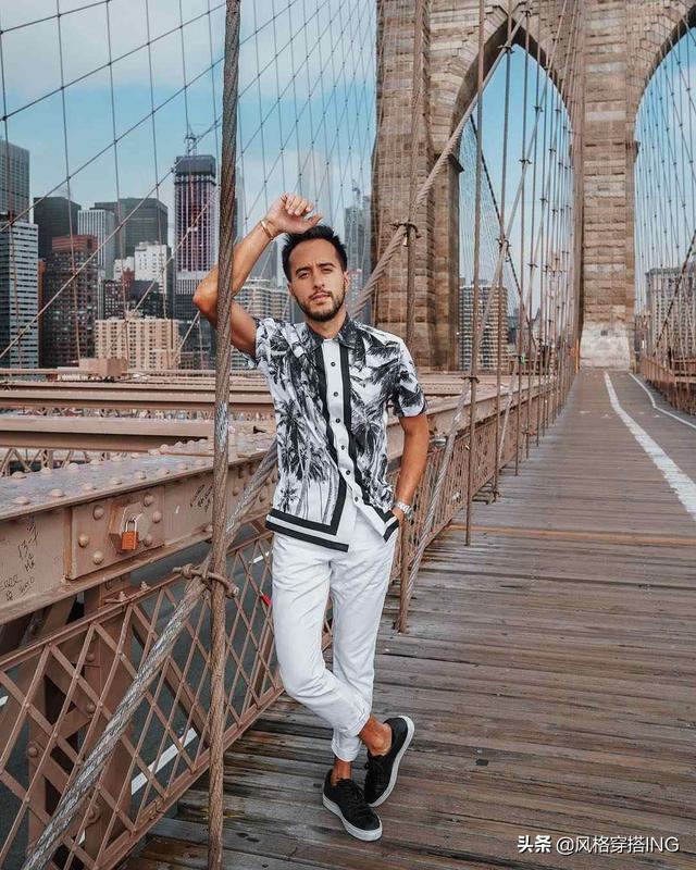 纯白裤子如何搭配短袖男(图4)