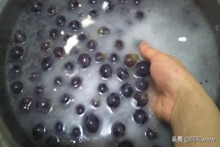 自己做葡萄酒-自己做葡萄酒的正确方法步骤