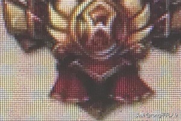 英雄联盟段位图标？：电脑英雄联盟图标