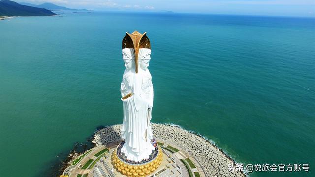 女性穿着泳衣到海边游泳(图6)
