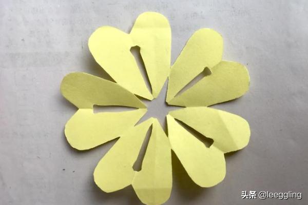 儿童手工剪纸教程（儿童手工剪纸教程？）