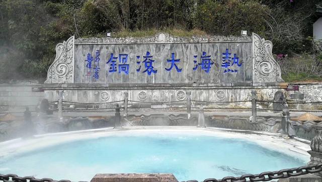 10月底适合去哪里旅行-10月份去云南旅游哪里景色比较好？