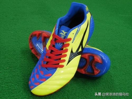 钉鞋怎么选足球