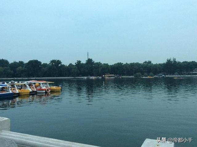 湖泊旅游穿搭北京， 游湖穿什么衣服