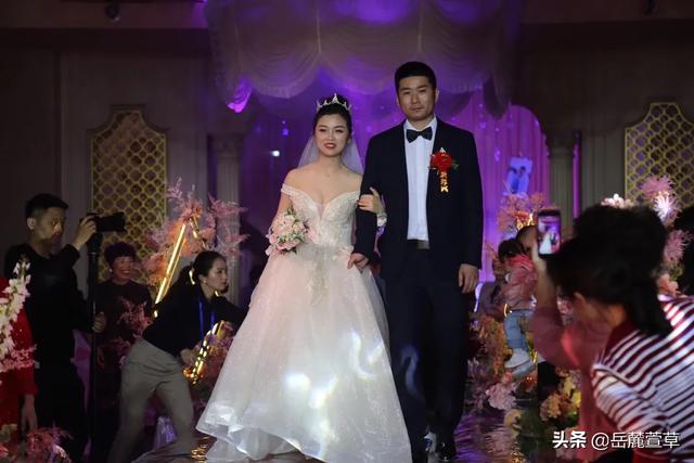 婚庆拍摄布置，婚庆拍摄布置图片