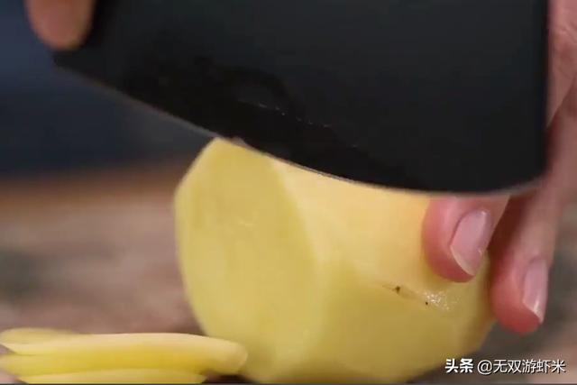 小吃香辣土豆片的做法（麻辣土豆片怎么做？）