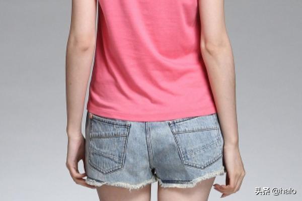 粉色大圆领短袖如何搭配(图6)