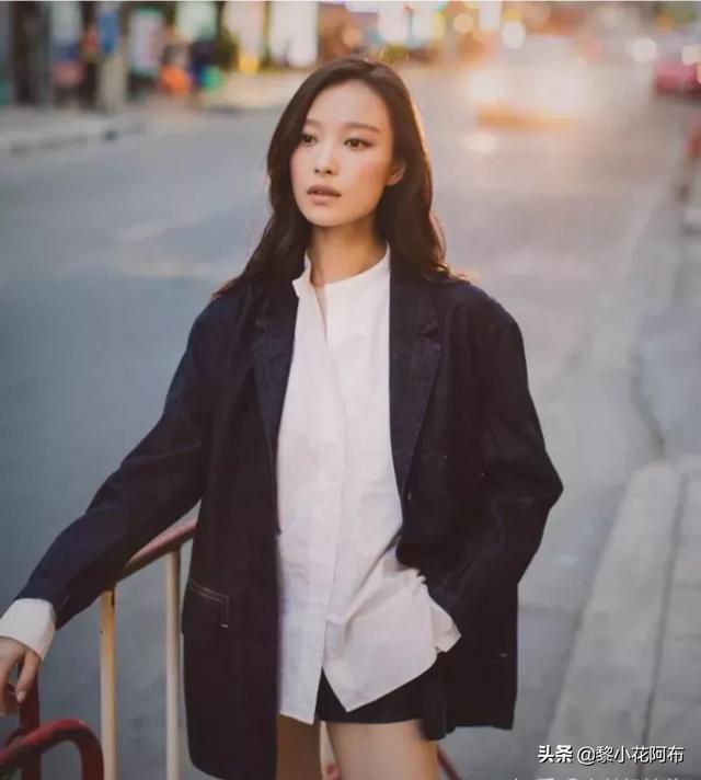 如何搭配黑上衣好看女生(图5)