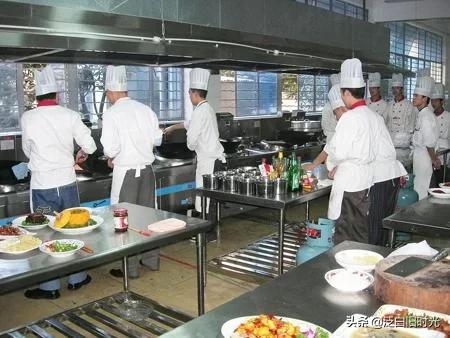 海底捞开始卖盒饭了