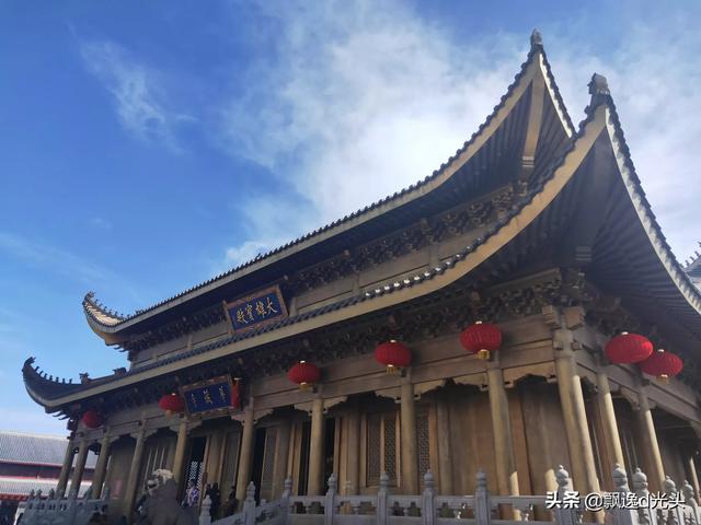 十一月你好图片(11月再见十二月你好的图片及心语？)