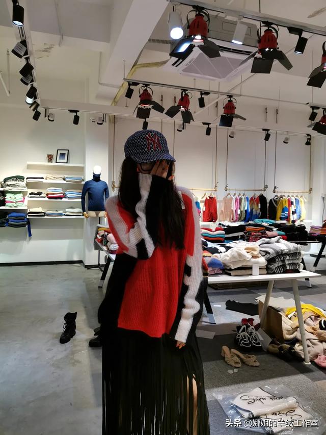 上衣宽松大毛衣如何搭配(图10)