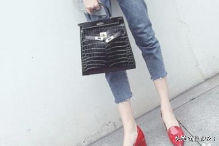 皮鞋如何搭配衣服裤女子