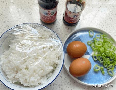 酱油炒饭的做法（酱油炒饭到底怎么做？）