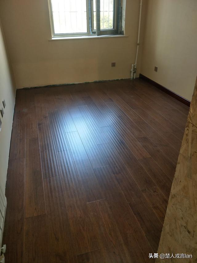 地毯如何搭配窗帘客厅挂(图4)