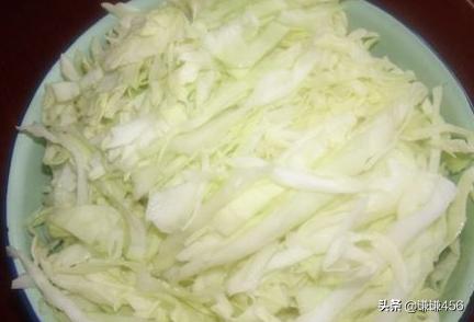 大头菜炒粉条肉包子做法