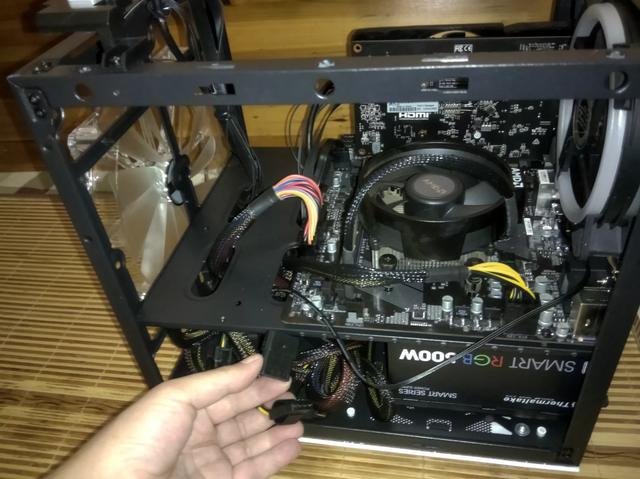 电脑的主要配件有哪些，各是干什么用的？：电脑配件有哪些