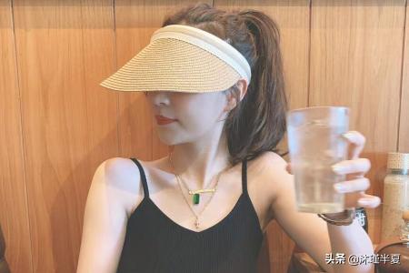 夏天帽子怎么搭配衣服(图6)