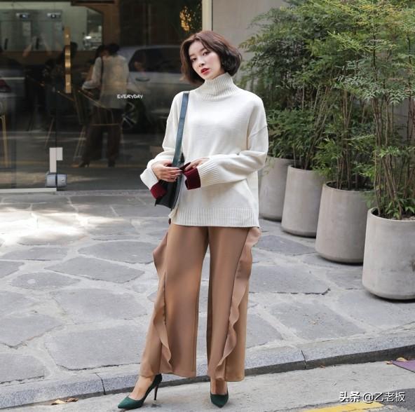 白色针织薄开衫如何搭配(图6)