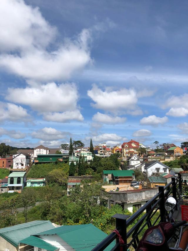 去越南旅游带两千万越南盾够用吗