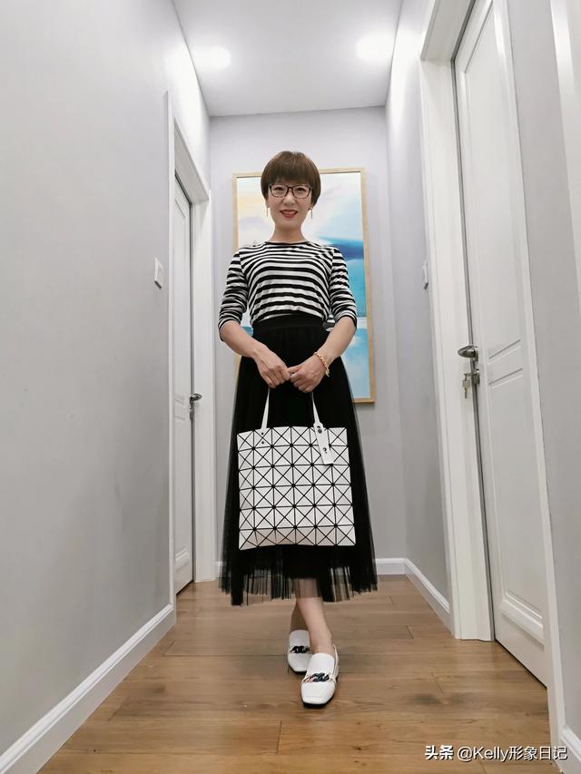 如何搭配半截裙好看女士