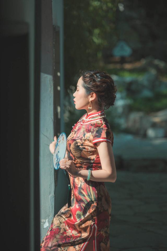 女性艺术照-女性艺术照黑白微信头像