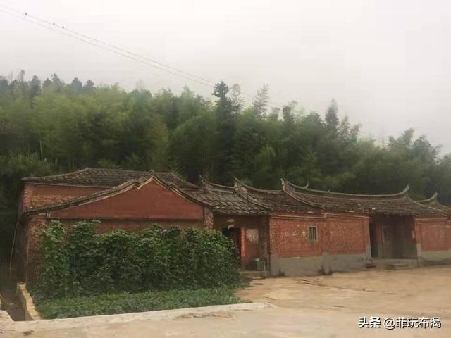 两个人去哪旅游，想多去转转