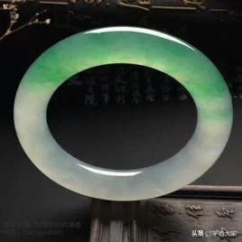翡翠手镯（翡翠手镯价格）