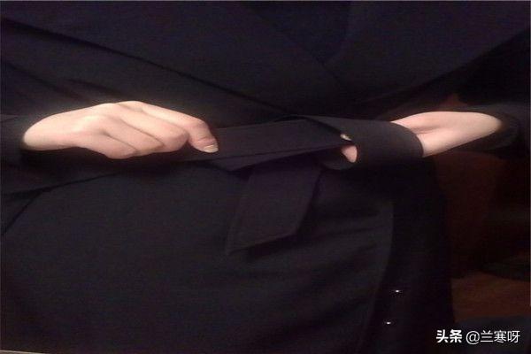 衣服带子怎么打蝴蝶结(图6)