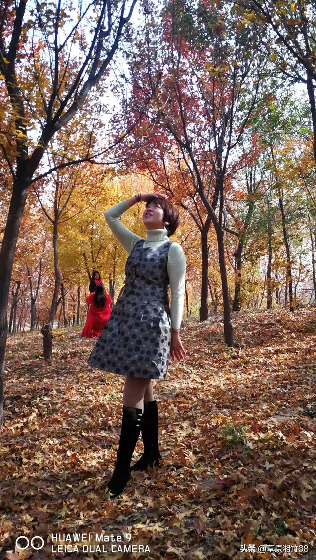 拍照好看的中年女性照片(图51)