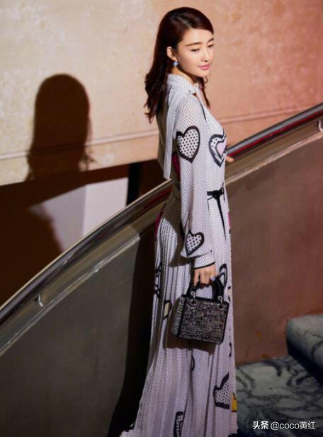 链子包如何搭配衣服女生(图11)