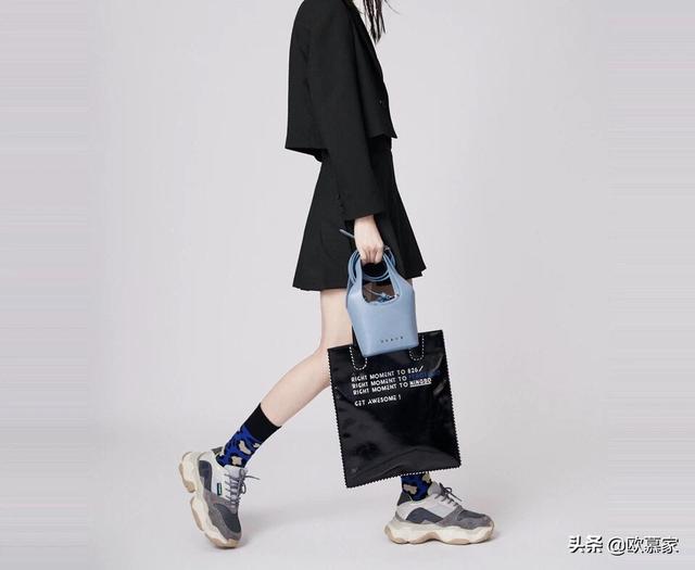 运动鞋怎么搭配衣服女图片(图2)