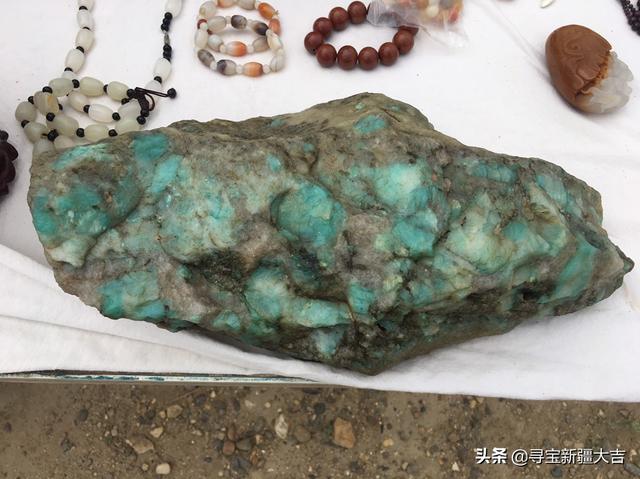 女人带玛瑙好还是石榴石好(图9)