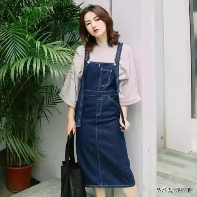 大学女生一般穿什么衣服？穿裙子的多吗？