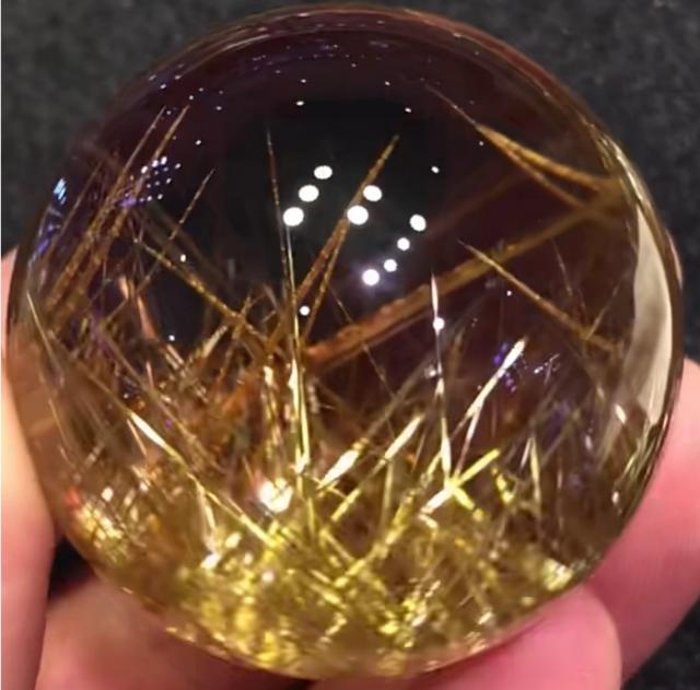 金星摩羯金星狮子,火星狮子座男人