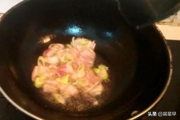 土豆丝西红柿家常菜做法(图3)