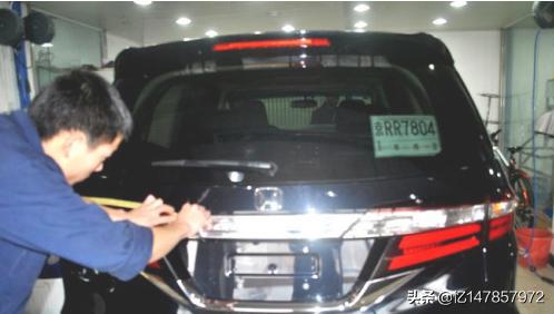 汽车镀膜全攻略，如何给汽车镀上一层保护膜，汽车镀膜全攻略，如何为爱车镀上一层保护膜