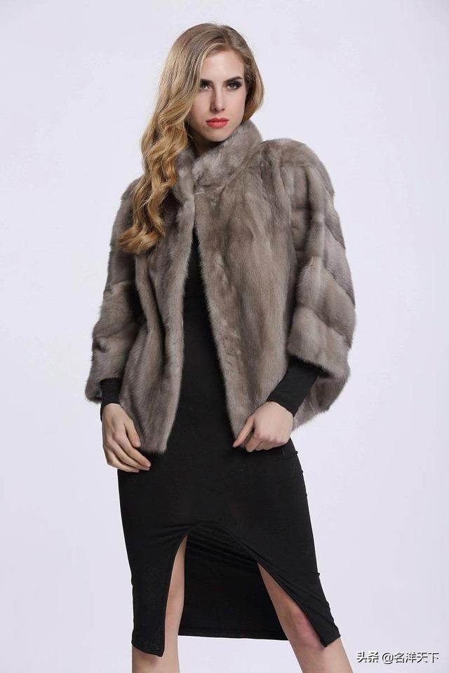 黑色水貂绒毛衣如何搭配(图9)