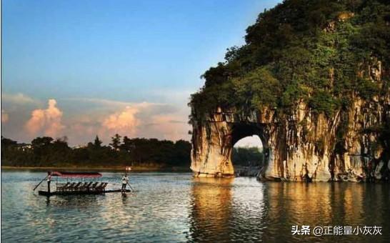 桂林山水宣传图-桂林山水文案高级感？