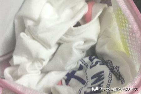 圆领棉外套如何搭配好看(图3)