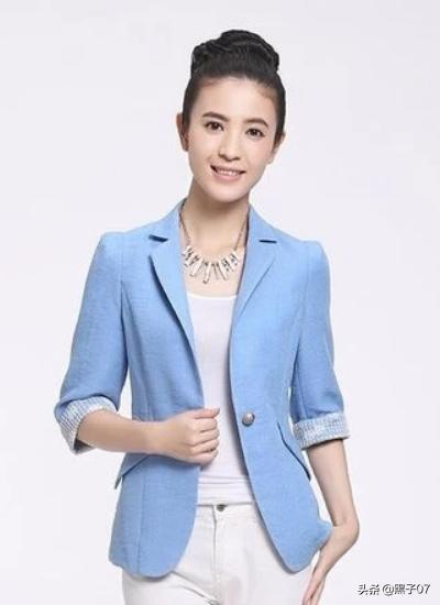 西装领大衣如何搭配下装(图1)