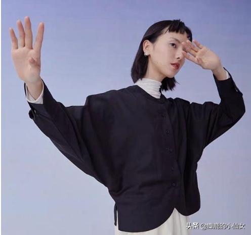 女士黑色衬衣怎么搭配(图17)