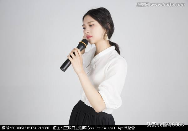如果一个女生唱歌给你听怎么办？怎样回答，怎么回复粉丝的喜欢的句子