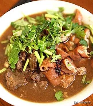 北京吃卤煮火烧怎么吃(图2)