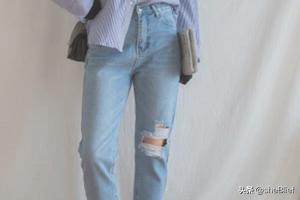 横条秋衣如何搭配衣服女(图1)