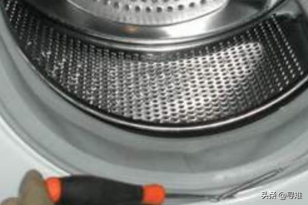 洗衣机中轴漏水密封圈怎么更换，工业洗衣机漏水怎么换轴承密封圈