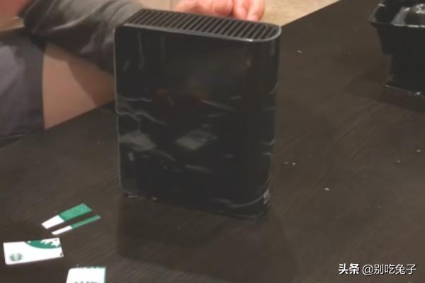 西数移动硬盘拆解西数移动硬盘拆解视频