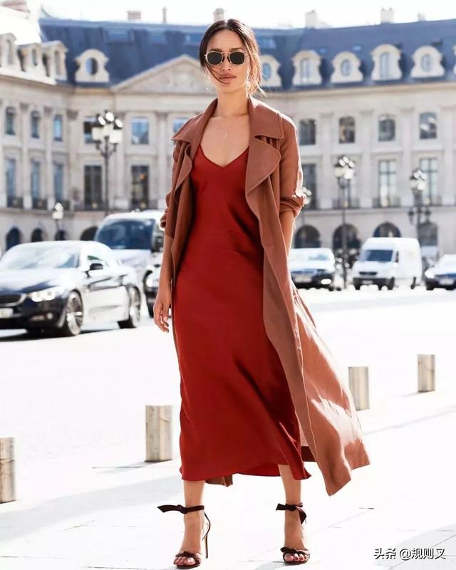 短靴和裙子如何搭配好看