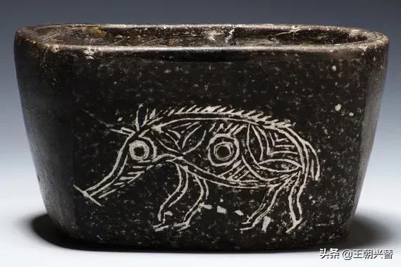 猪纹陶钵,猪纹陶钵可以获取哪些历史信息？
