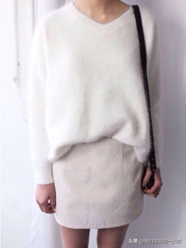 白色宽松毛衣如何搭配冬季(图8)
