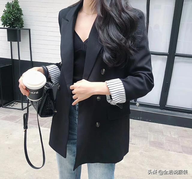 黑西装旅游穿搭， 黑西装旅游穿搭图片